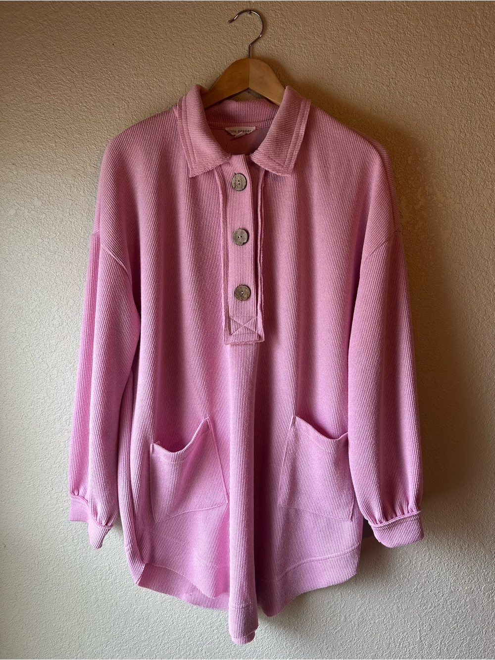 🌸 Blu Pepper Pink Ribbed-Knit Button Pullover with Front Pockets